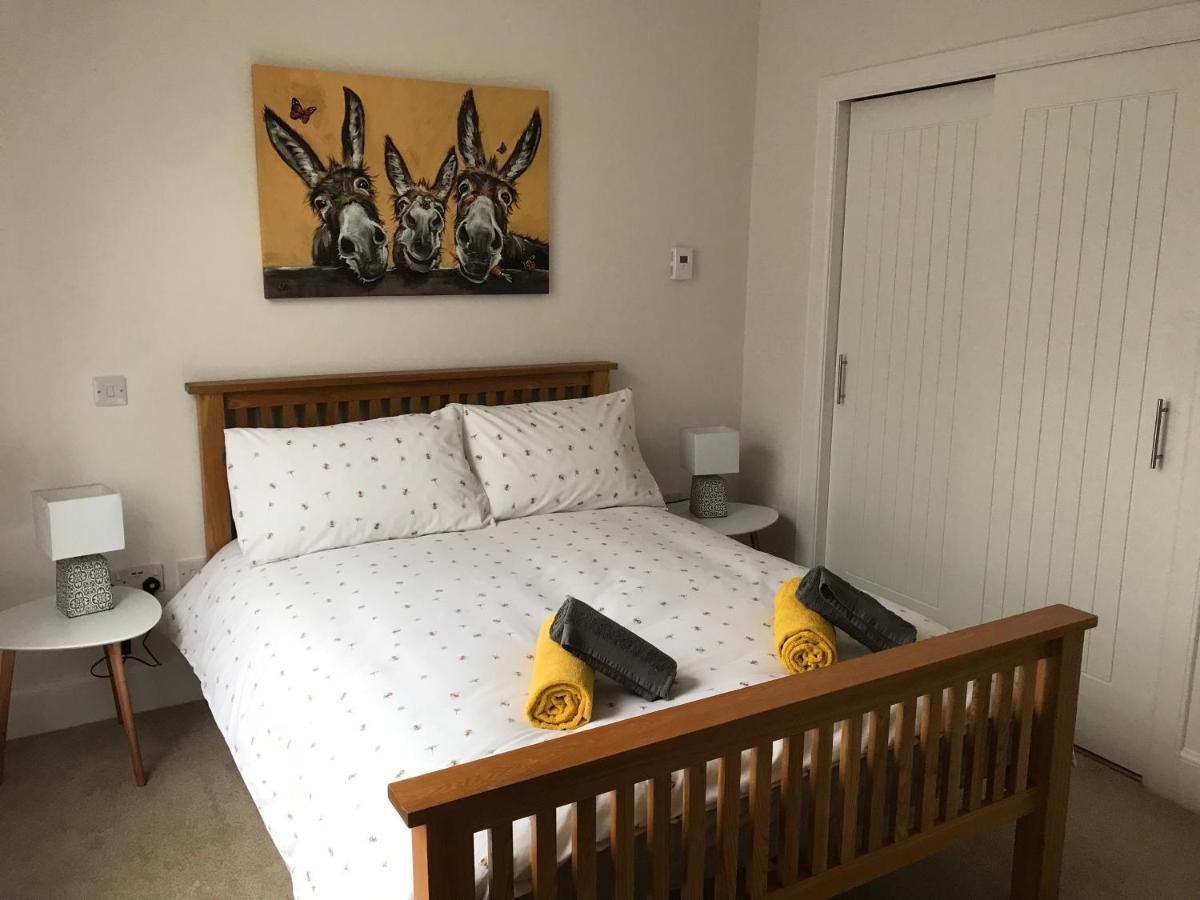 No 7 Quiet, Two Bedroom Ground Floor Flat In Tornagrain Great For Early Airport Departures Or Late Flights Dalcross المظهر الخارجي الصورة