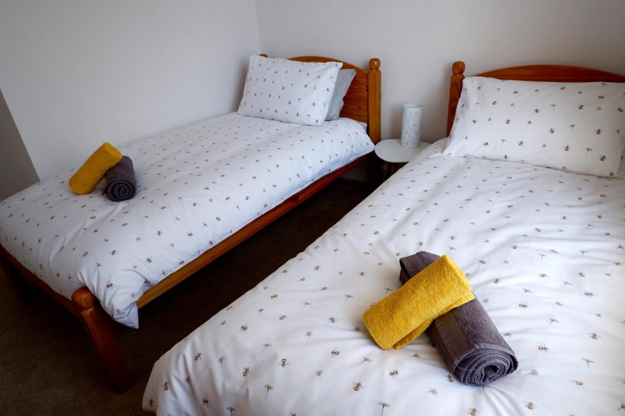 No 7 Quiet, Two Bedroom Ground Floor Flat In Tornagrain Great For Early Airport Departures Or Late Flights Dalcross المظهر الخارجي الصورة